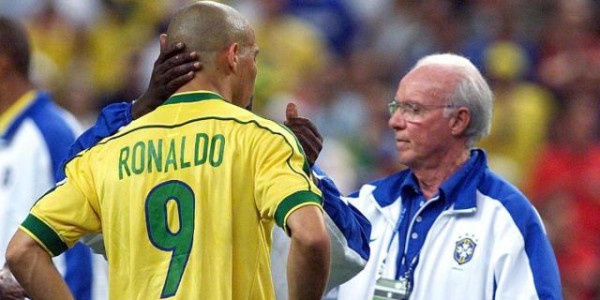 98世界杯决赛前罗纳尔多哭求：扎加洛，让我登场吧